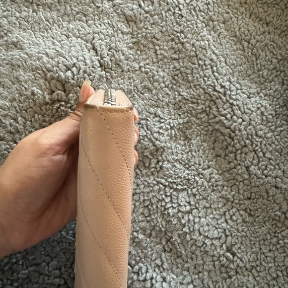 Yves Saint Laurent Monogram Large Zip Wallet YSL - Picture 5 of 6